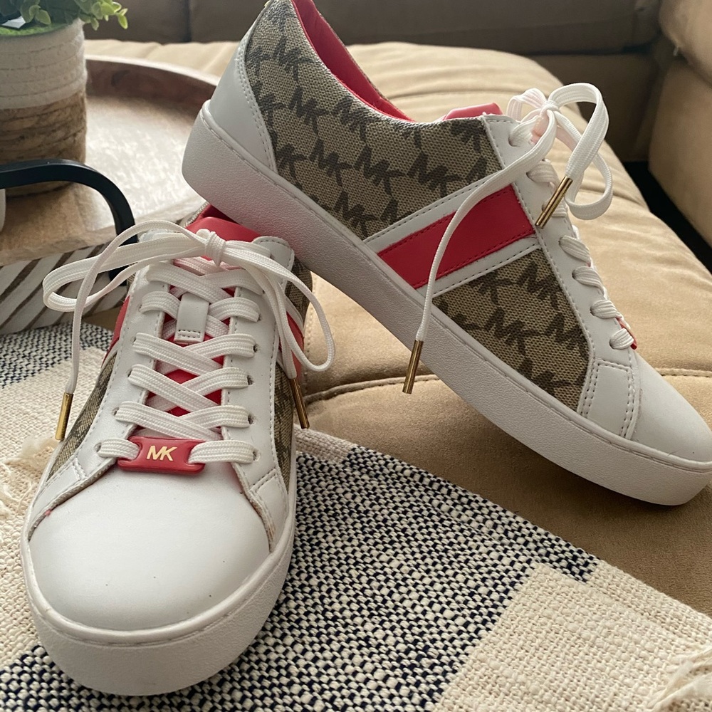Brand new Michael Kors